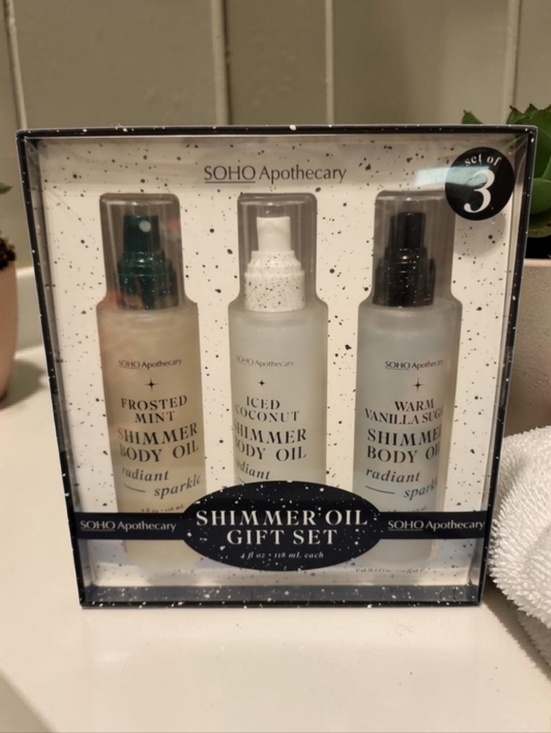 SOHO Apothecary Other - SOHO Apothecary Shimmer Oil Gift Set